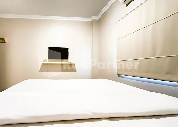 Hotel Andono Near Yia Mitra Reddoorz