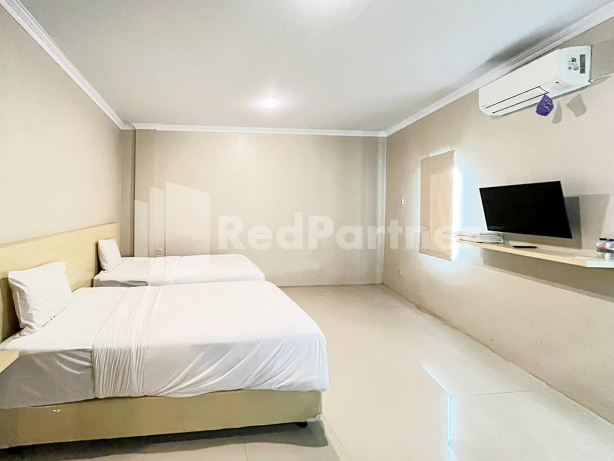 Andono Near Yia Mitra Reddoorz 3* Yogyakarta