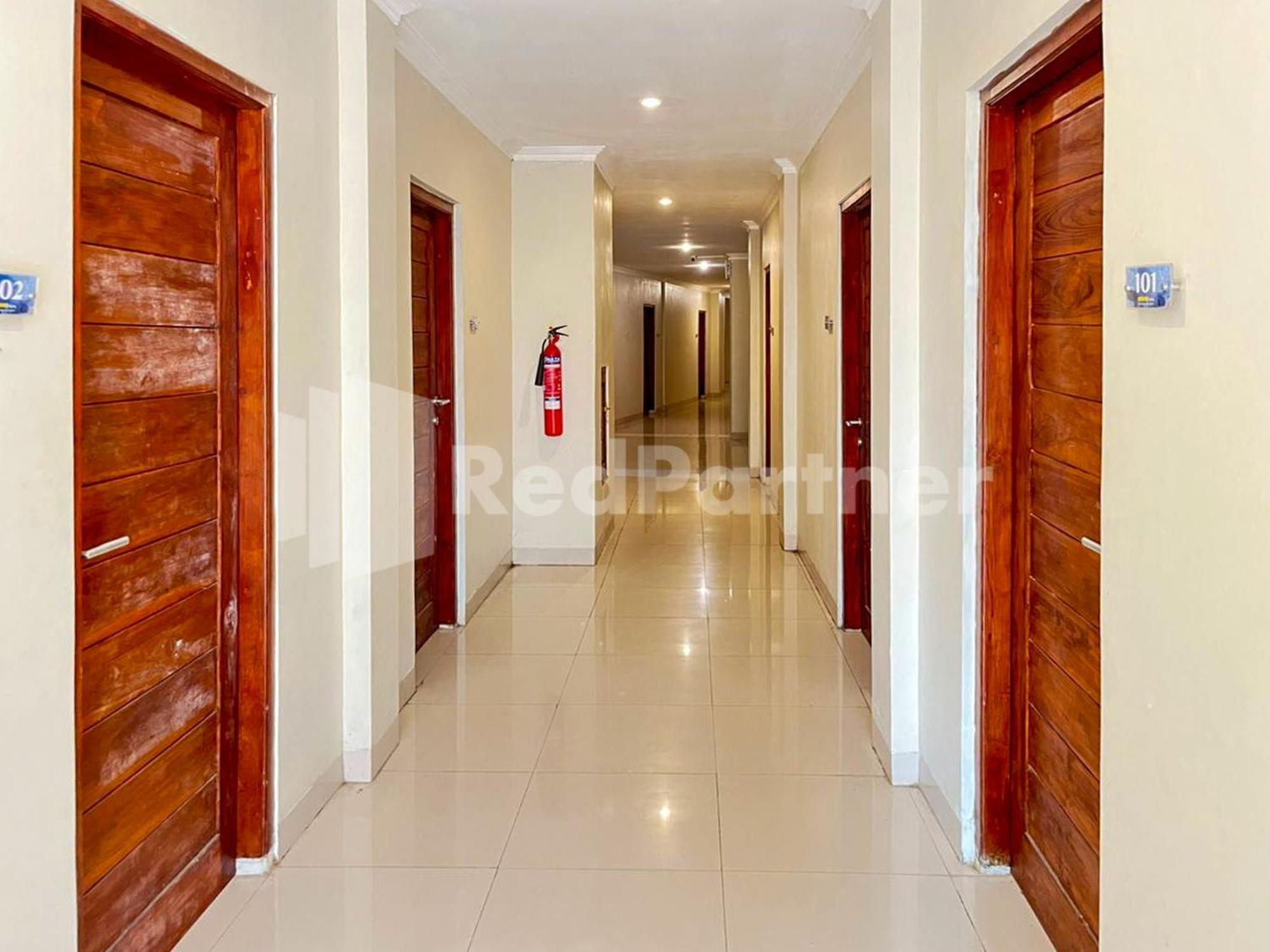 Andono Near Yia Mitra Reddoorz Hotel Yogyakarta